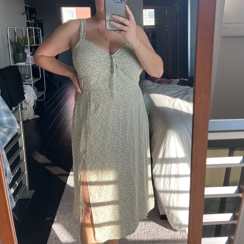 Abercrombie & Fitch Green Floral Midi Dress